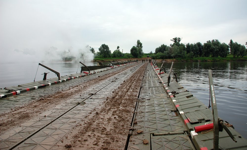 Combined-arms river crossing training. Klyazma riv. Gorokhovets. Russia. 2009