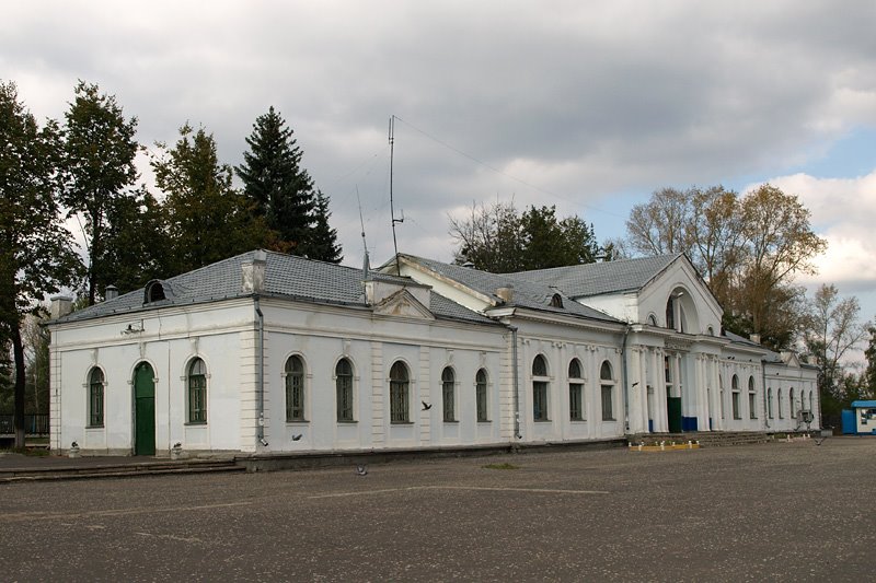 Gus-Khrustalniy station