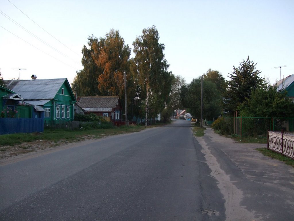 ул. Набережная - у д.76 в сторону 1го речного пер.