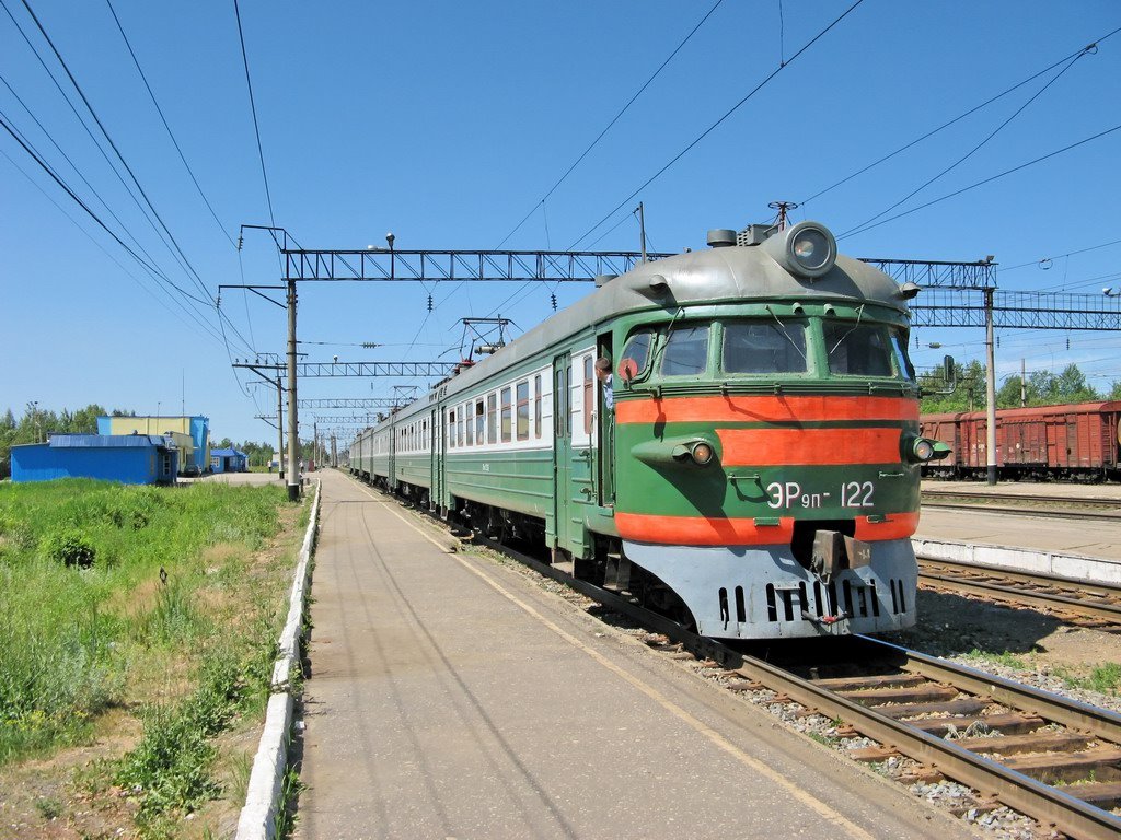 ст. Вековка. Электропоезд на Арзамас.
