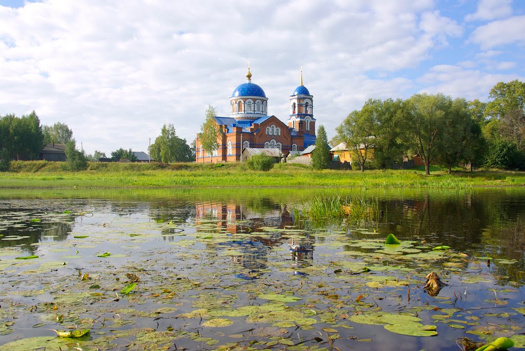Церковь в д. Стружаны