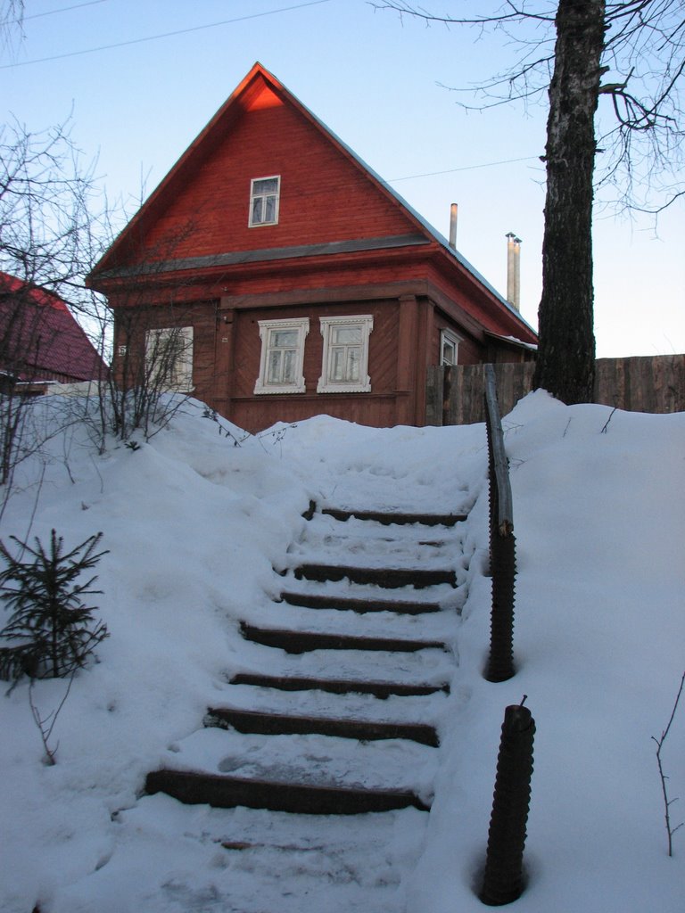 Домик на Холме  (House  On Hill)