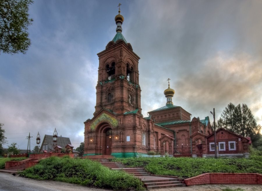 Свято-Успенская церковь