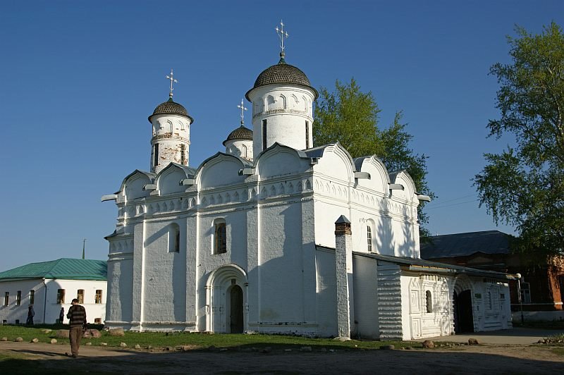 Ризоположенский монастырь