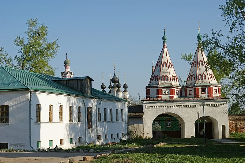 Ризоположенский монастырь