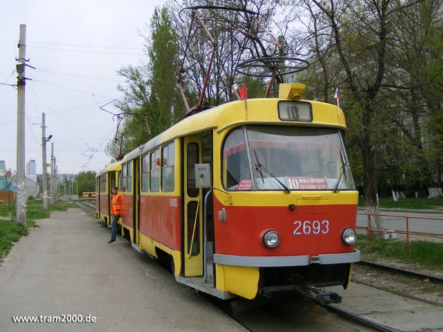 T3SU-Zug an der Wendeschleife "Zhilgorodok"