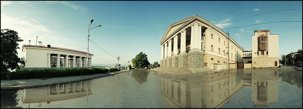Panorama. " По следам  поливальных машин...."