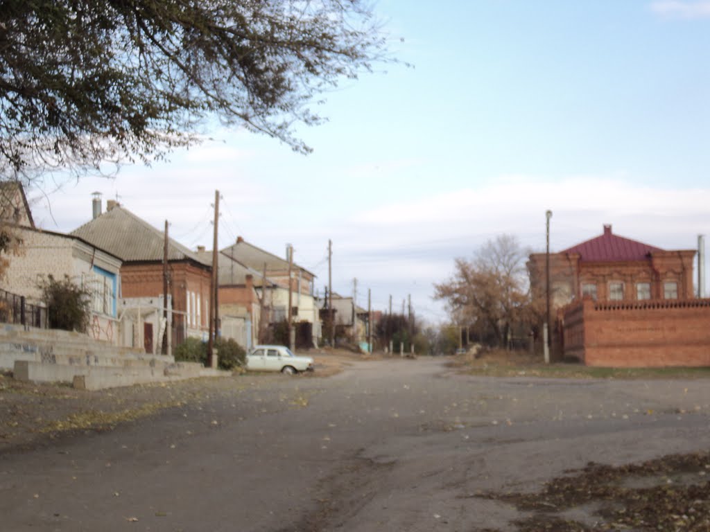 Боковая улица у Волгоградского водохранилища