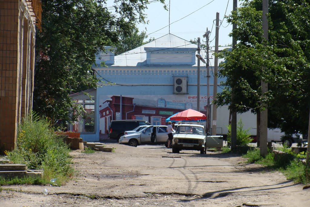 ПРОУЛОК К РЫНКУ