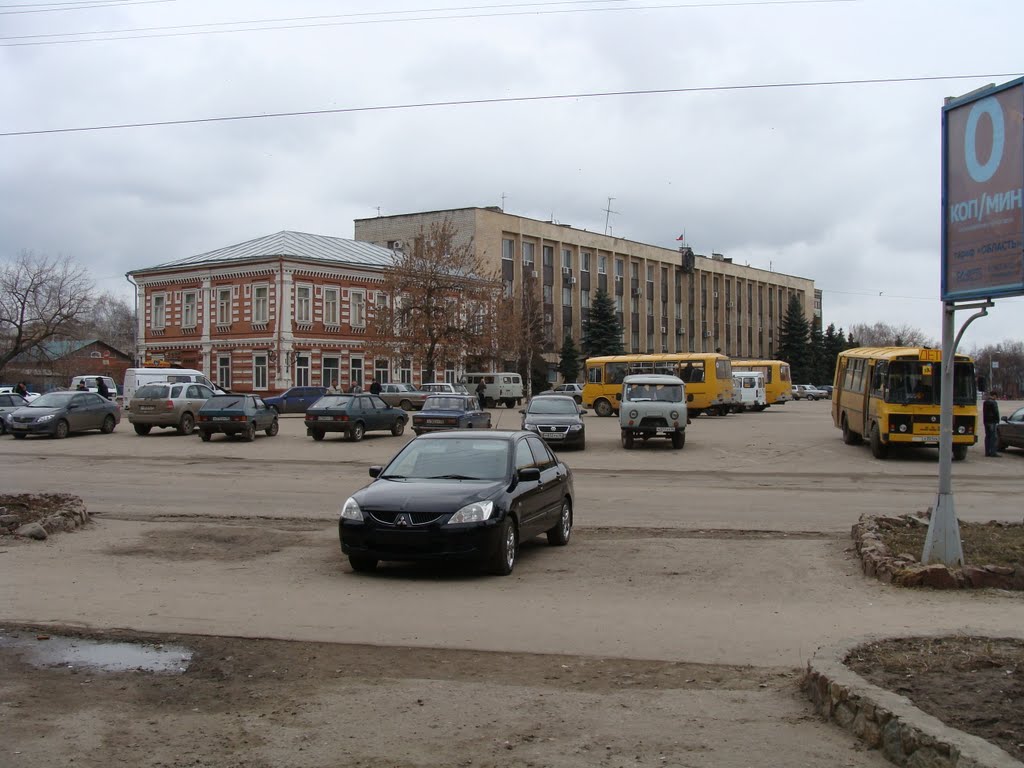 ПЛОЩАДЬ
