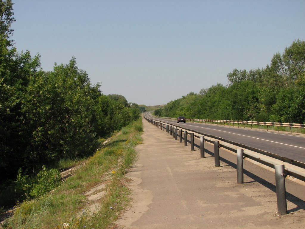Дорога к мосту через Хопер