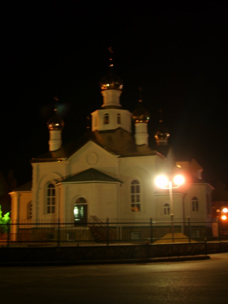 Церковь ночью 27.10.2008
