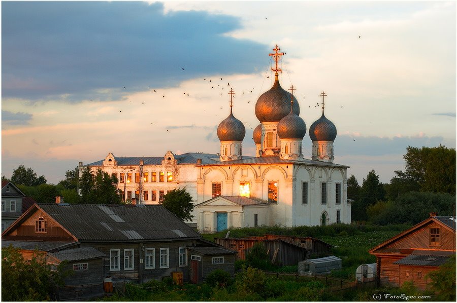 Собор на закате