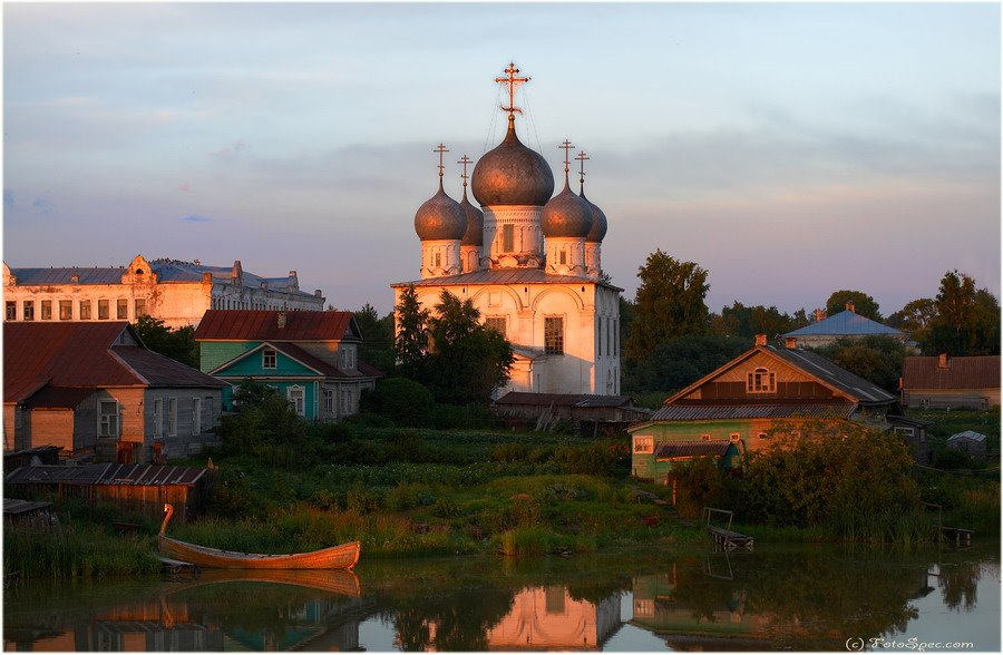 Собор, озеро, ладья