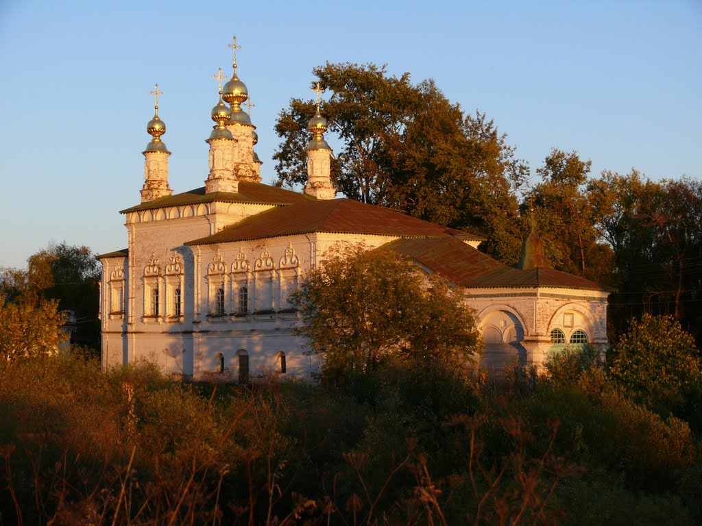 Церковь Жён Мироносиц (1710-1723) - музей новогодней игрушки и новогодней открытки.