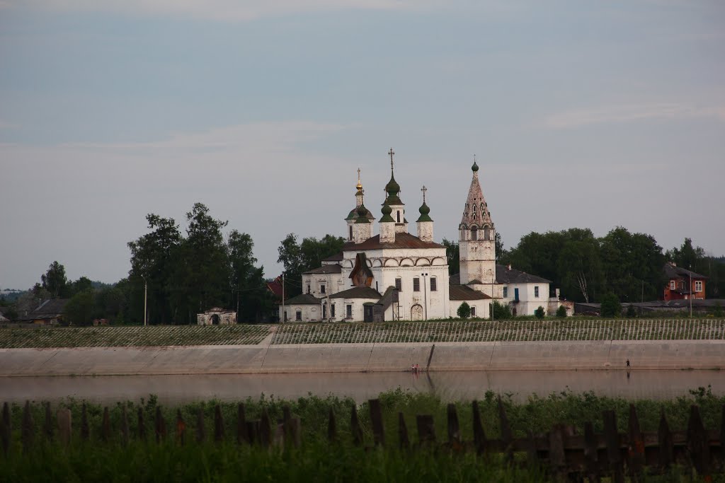 ансамбль церквей Димитрия Солунского и Сергия Радонежского в Дымковской слободе