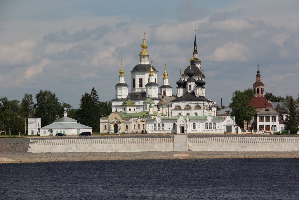 Великий Устюг. Соборное дворище