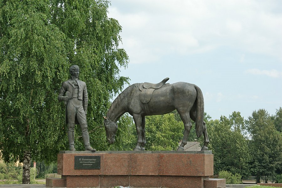 памятник Батюшкову