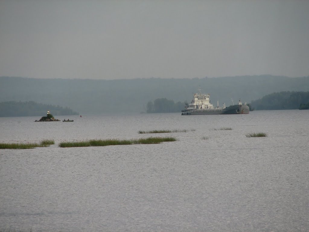 Вытегорское водохранилище / Reservoir near the town of Vytegra