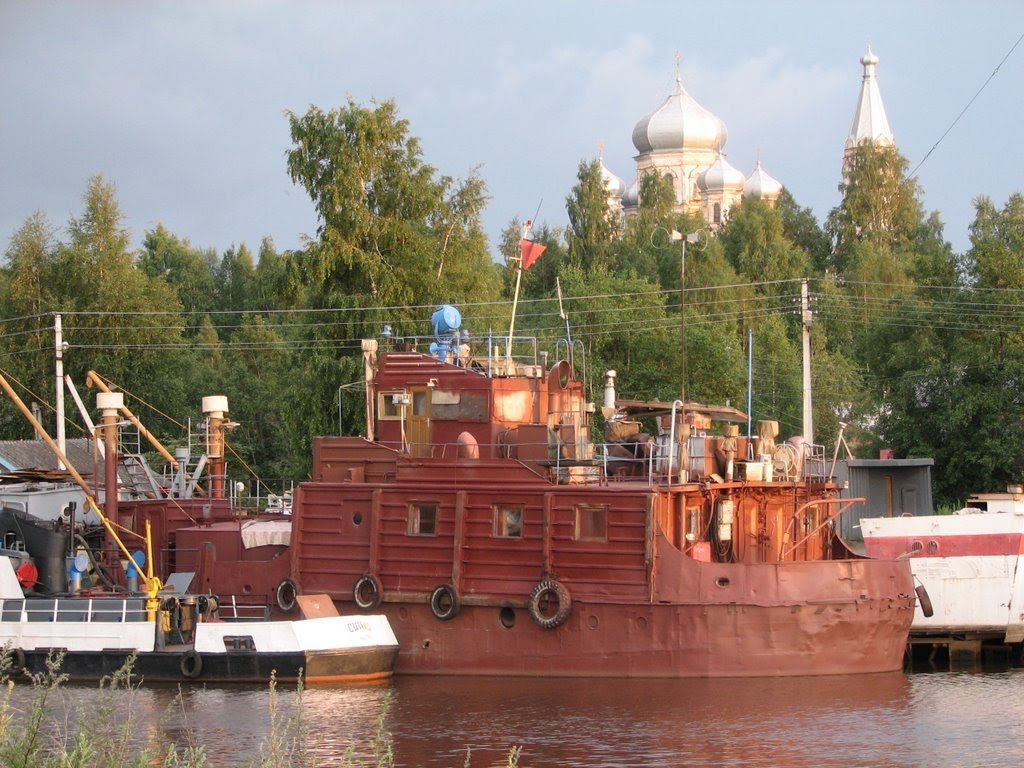 Vytegra this town and the river. Cathedral Sreteniya Gospodnya / Вытегра — город и река. Собор Сретения Господня