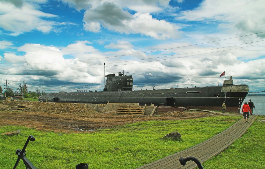 Подводная лодка - музей Б-440 в Вытегре/Submarine-museum B-440