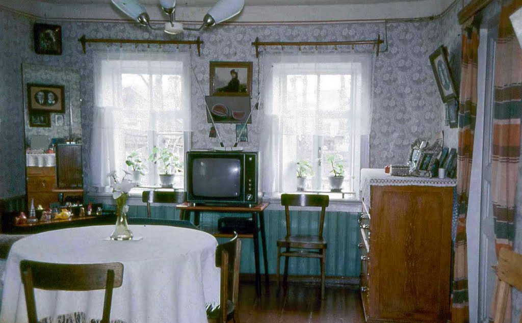 Страница из прошлой жизни... Интерьер комнаты. Вытегра. 1982 год / Page from a past life ... Interior room. 1982.
