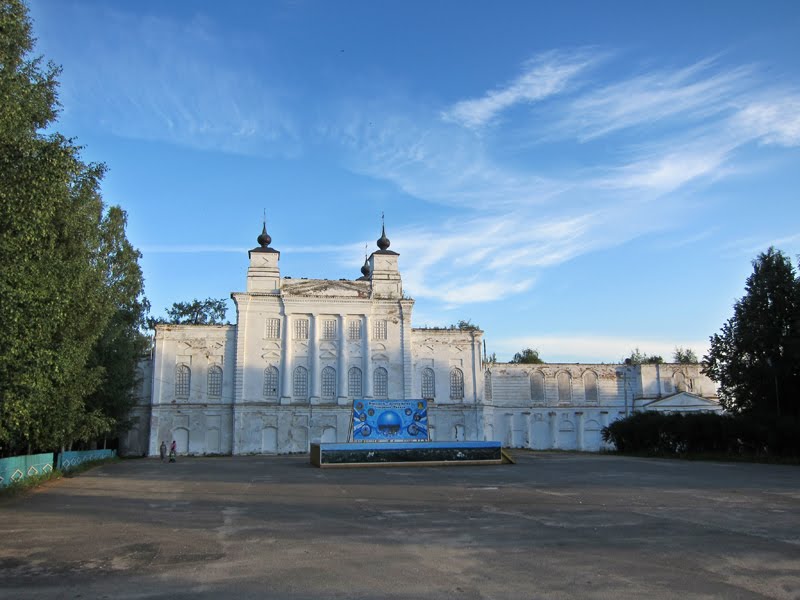 Сретинский собор в Никольске.