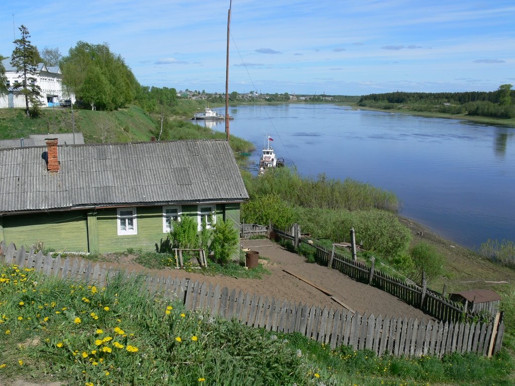 Тотьма. Дом на берегу Сухоны