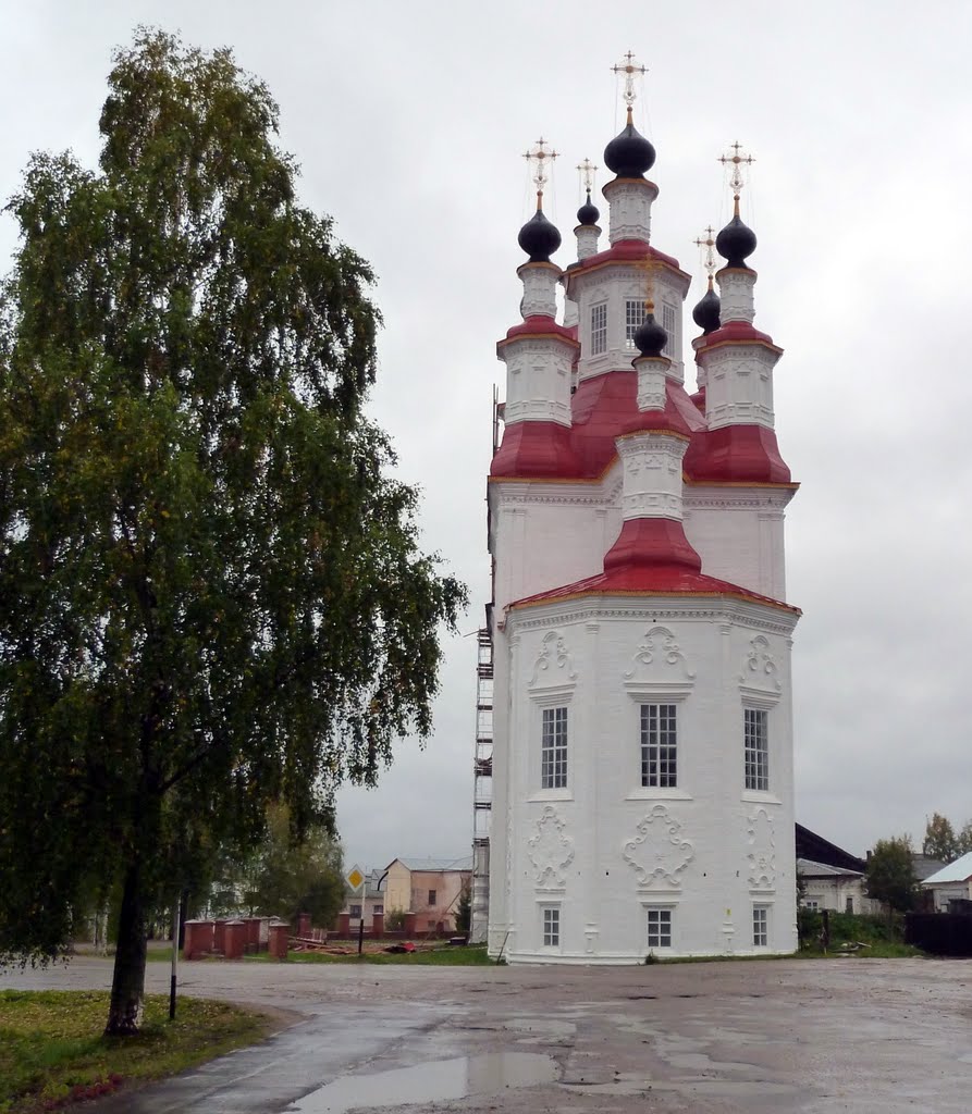 Церквь Входа Господня в Иерусалим, Тотьма. Построена в 1794 г. Сейчас в ней находится  Музей мореходов