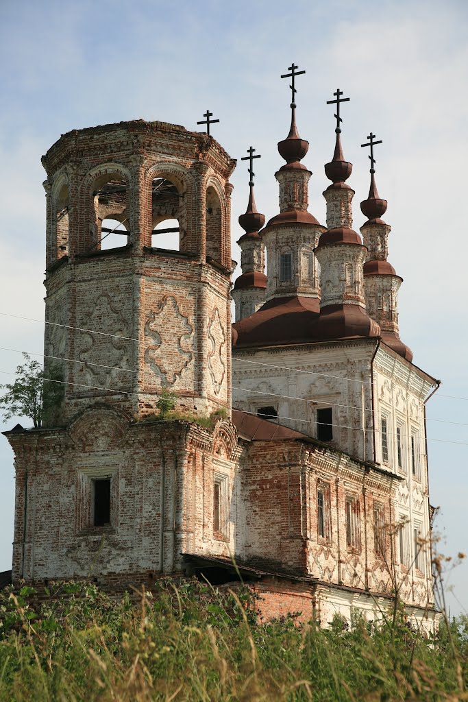 Воскресенская церковь в Варницах
