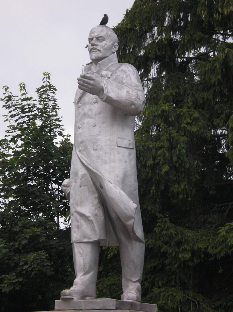 Ленин с голубем