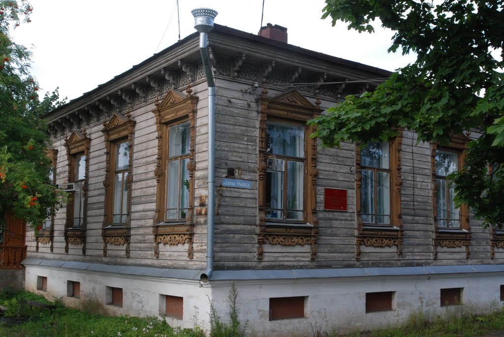 Домик в вологодском стиле.