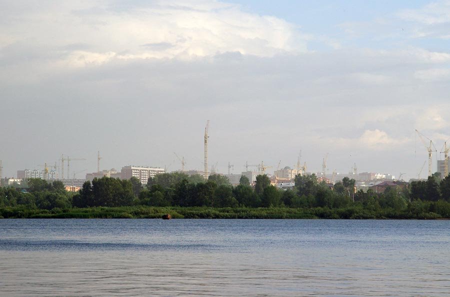 Облако выброса в Зашекснинском районе / Cloud of emission over Zasheksninskiy district of the city (22/07/2007)