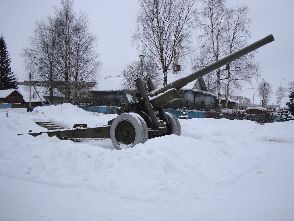 Sheksna. Monument cannon  Шексна  Памятник пушка