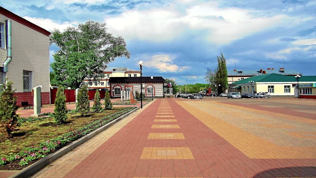 Anna , пгт. Анна SQUARE