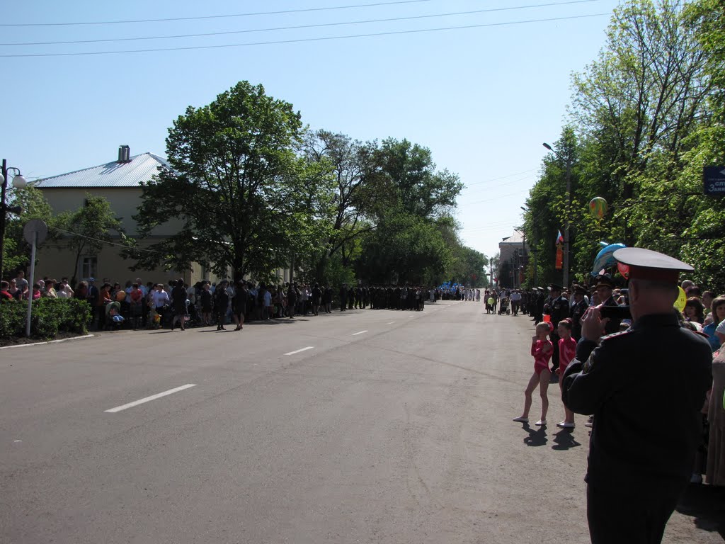 Бобров. Парад 9-го мая 2010 года.