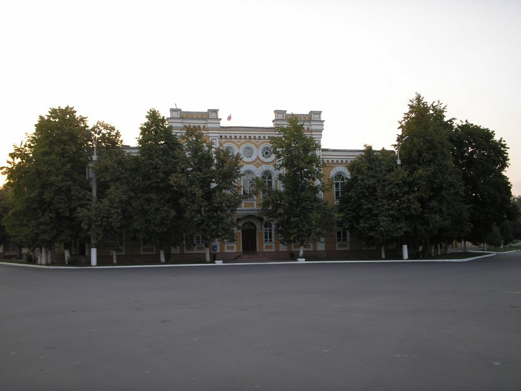 Богучар.Районная администрация. (бывш. Земская Управа).