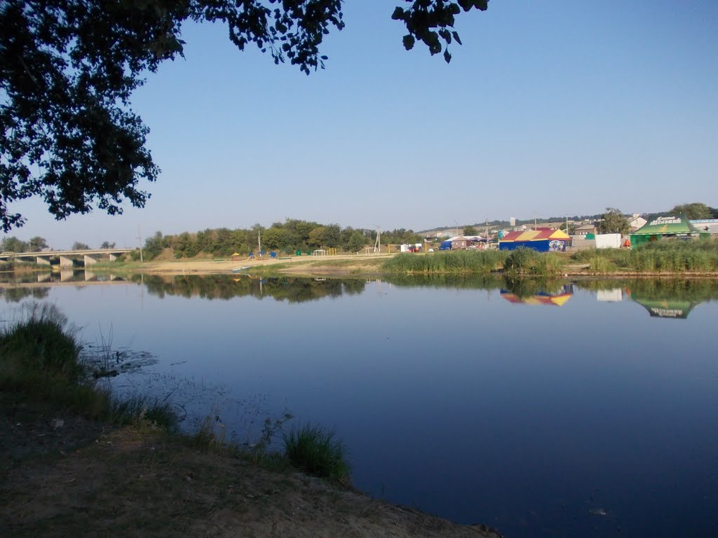 Напротив пляжа в с. Богучар