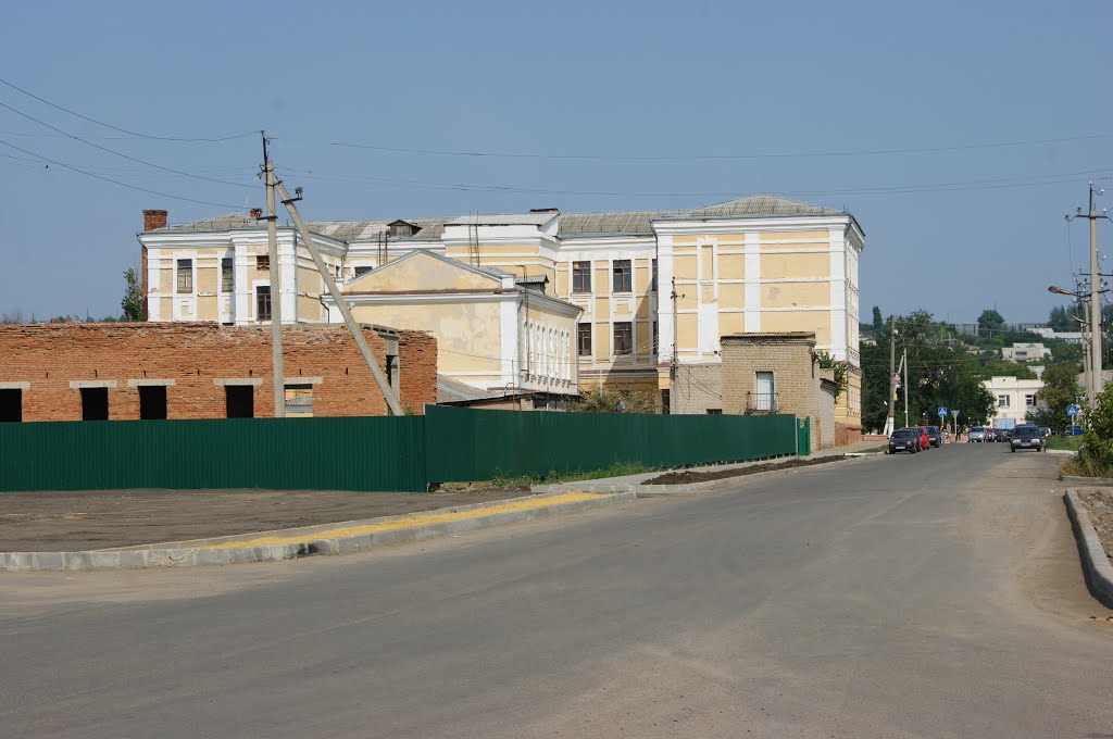 Интернат с тыльной стороны