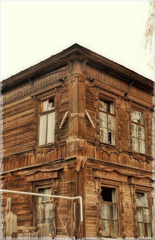 Сломаный стульчик Карлсона