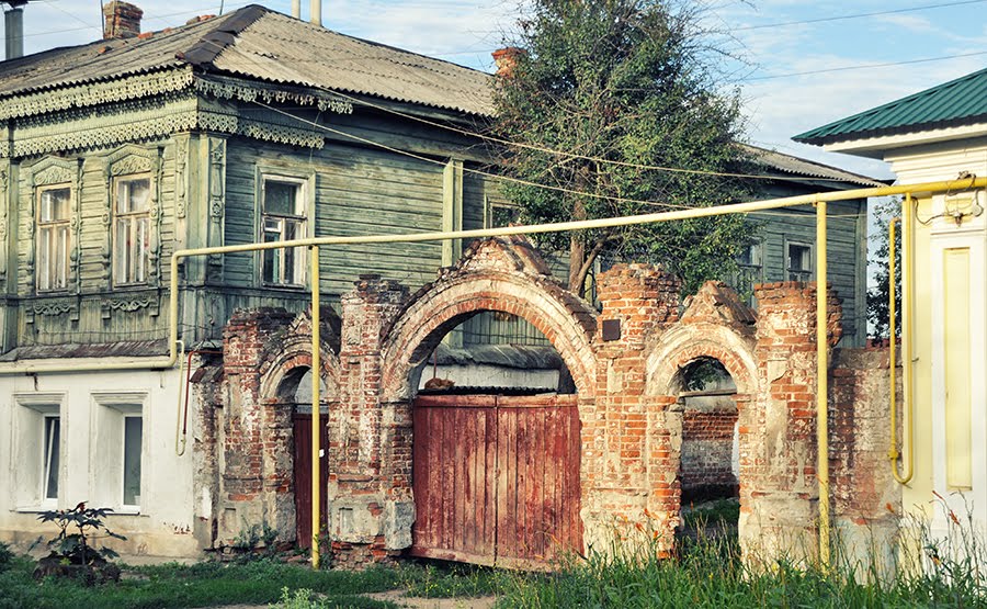 Старинные ворота