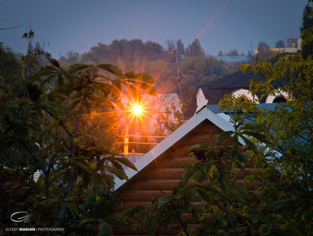 "Sunny" evening of a wonderful day / "Солнечный" вечер прекрасного дня
