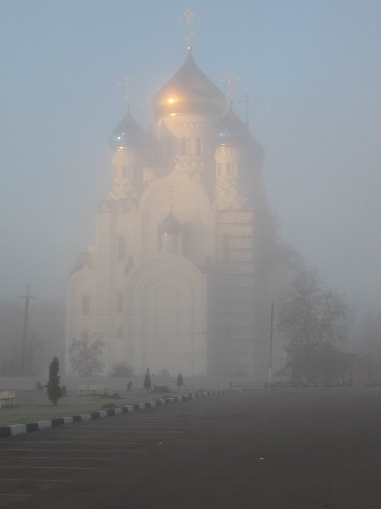 Храм, морозным утром