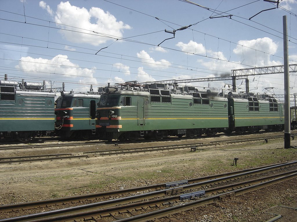 Liski. Electric locomotives VL80 / Лиски. Электровозы ВЛ80
