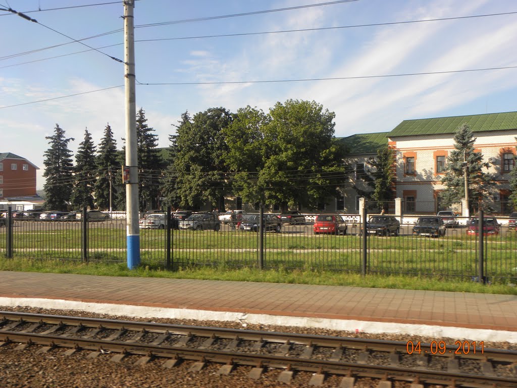 у вокзала