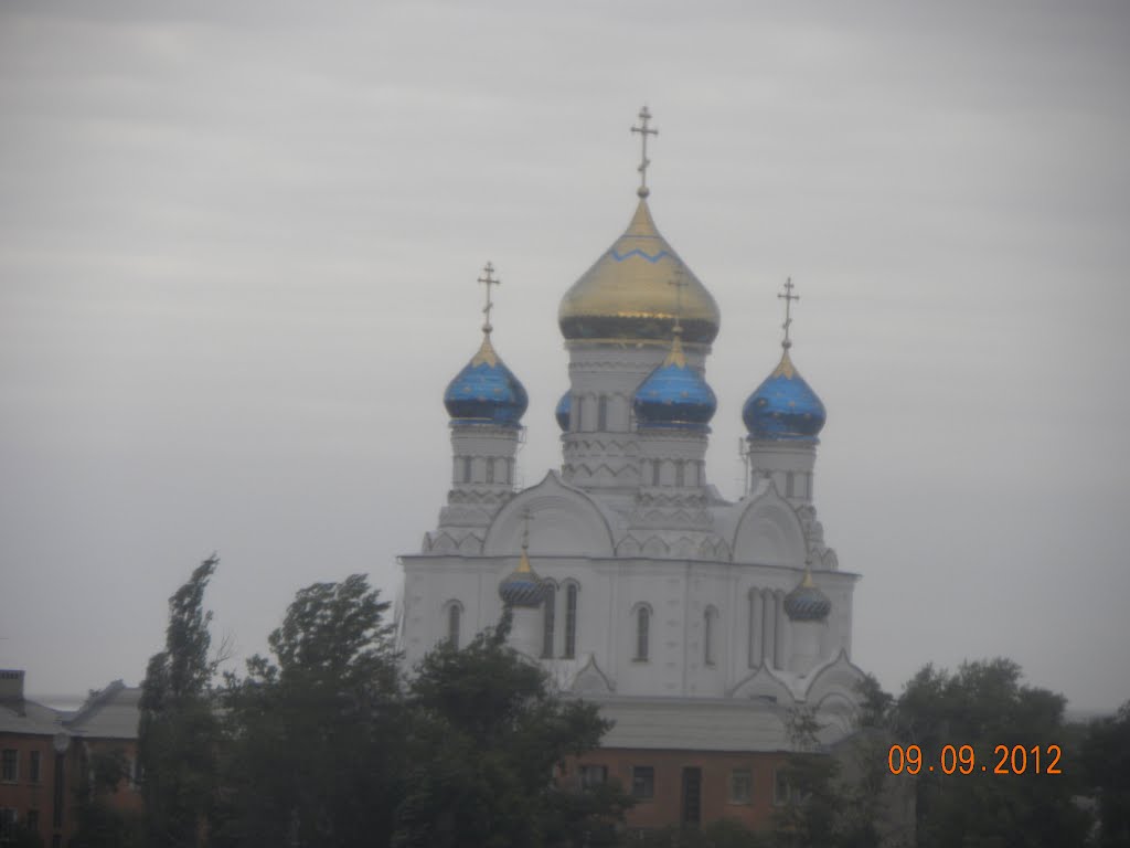храм