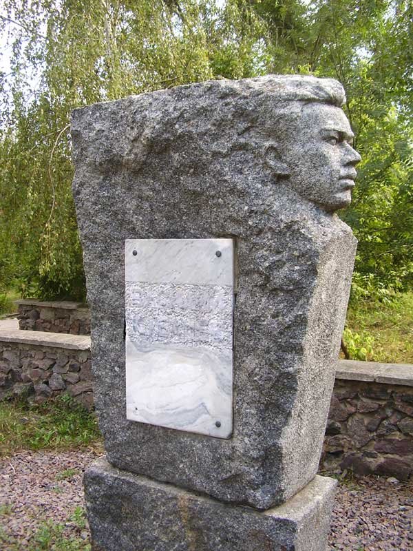 Памятник В.М.Кубаневу