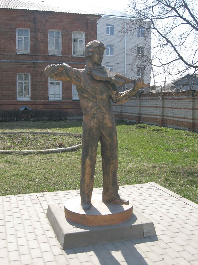 Россошь - Памятник музыканту