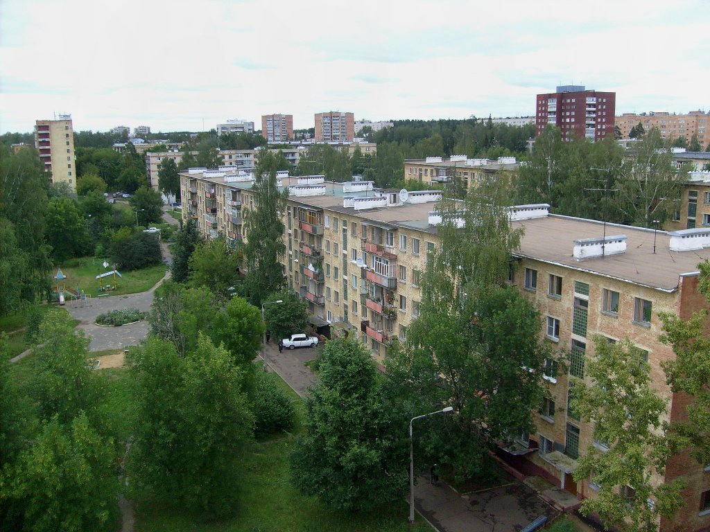 Вид с балкона на старый район