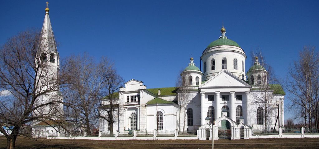 Смоленская церковь с колокольней